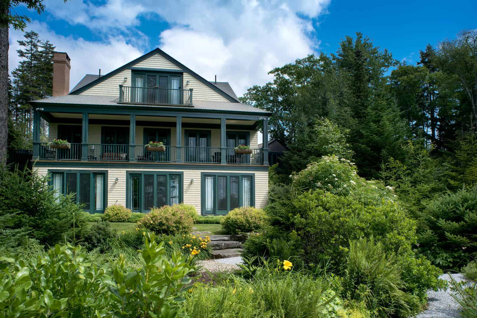 Riverfront Homes