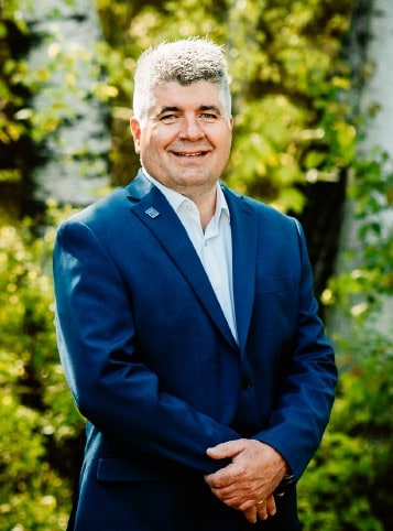 Aaron Bolster