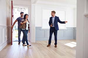 Home Buyers working with Realtor